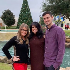 Meet your Posher, Elizabeth